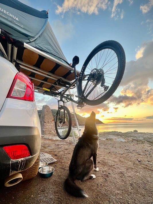 Esplora e Pedala: Kit Completo per Viaggi in Bici e Campeggio - CampUp